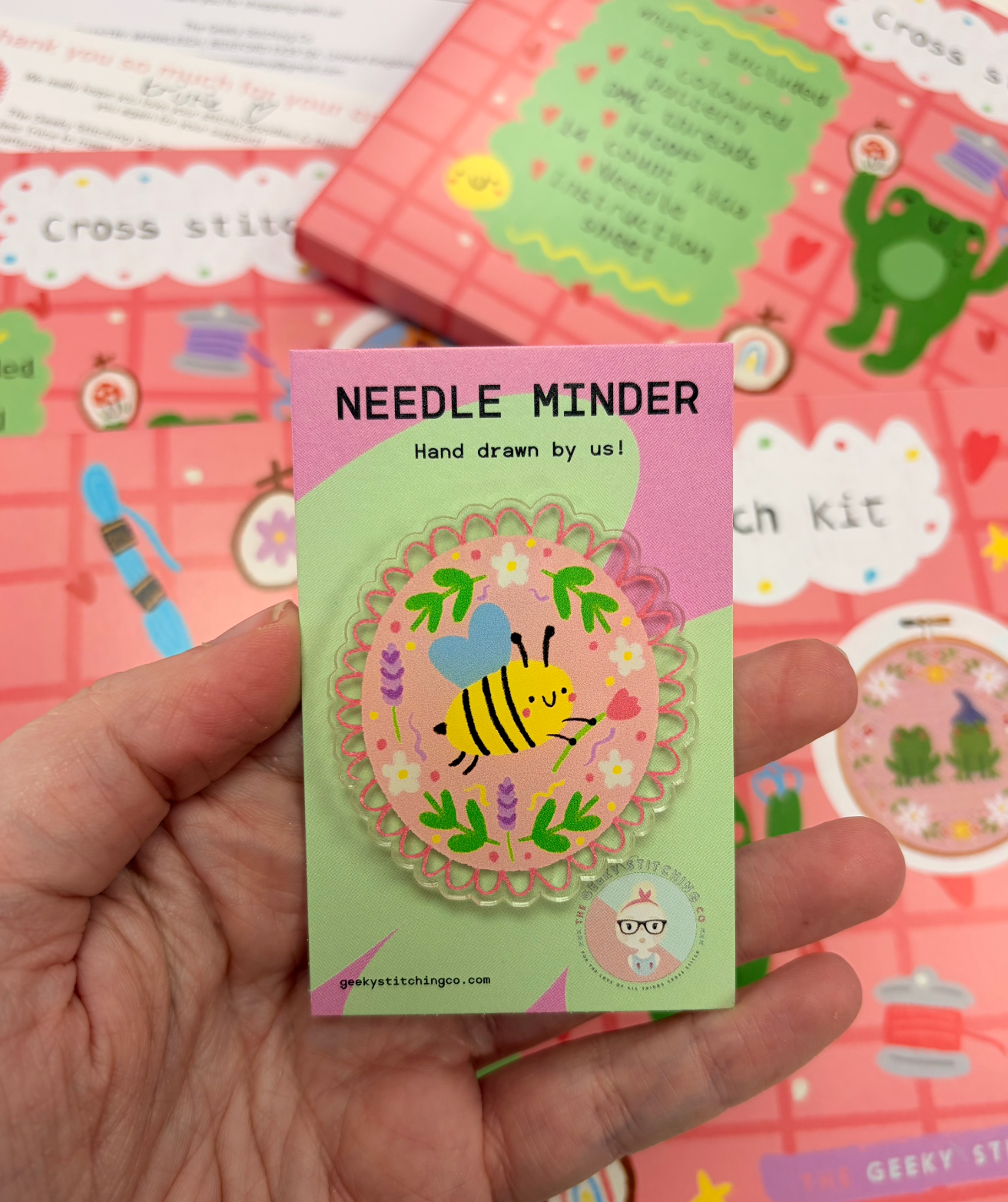 Acrylic Needle minder (Summer Bee)