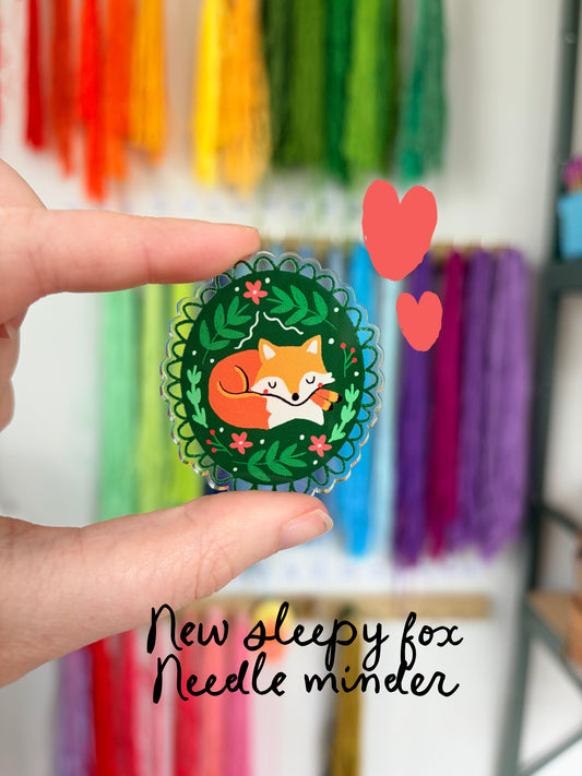 Acrylic Needle minder (Winter fox)